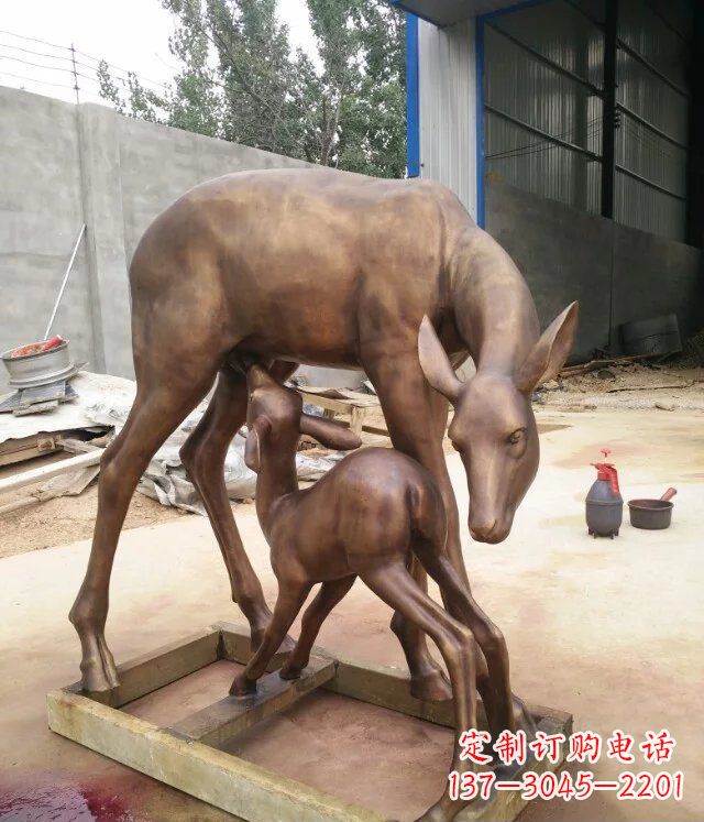 江西母子鹿公园动物铜雕——精美绝伦
