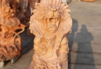 江西象征力量的汇丰狮子红石雕