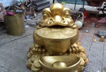 江西铜质金蟾招财动物雕塑
