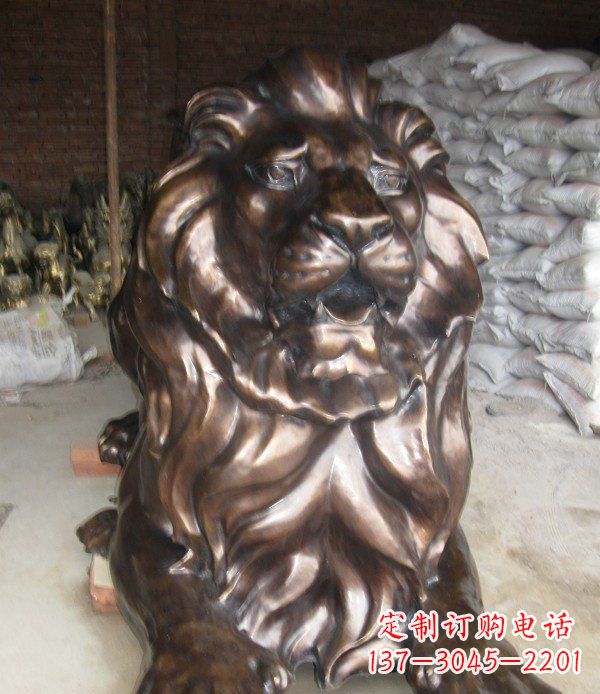 江西静静躺在你身边,西洋狮子铜雕塑给你精致的拥抱