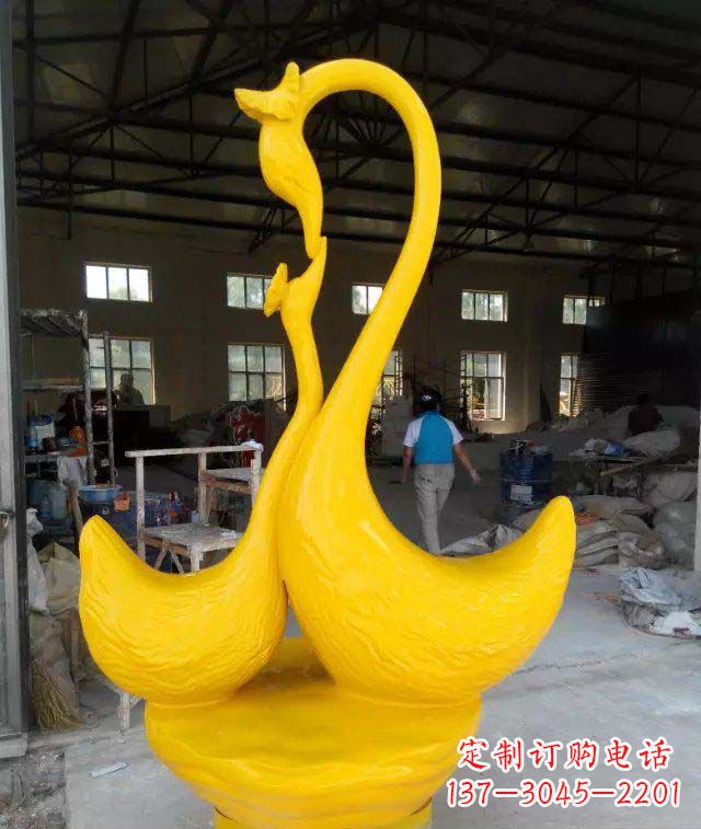 江西精致的天鹅玻璃钢雕塑