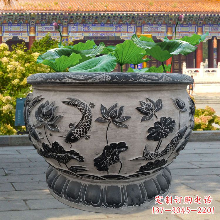 江西精美绝伦的青石鱼缸雕塑