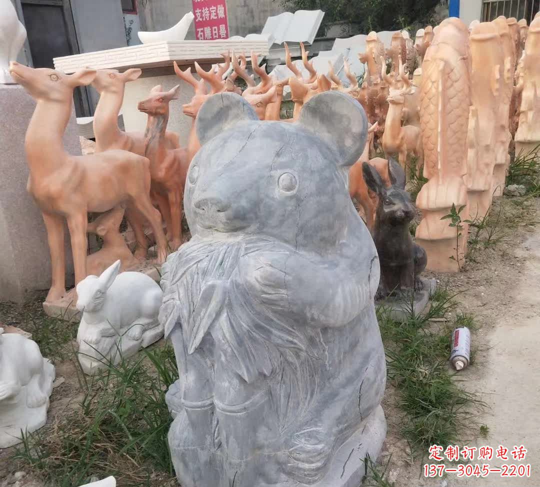江西青石熊猫雕塑,传承古典文化