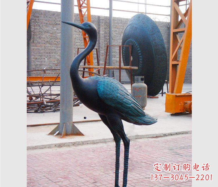 江西青铜仙鹤雕塑:展现古典和谐之美