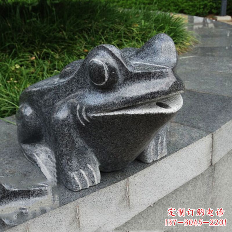 江西活力四射的青蛙喷水雕塑