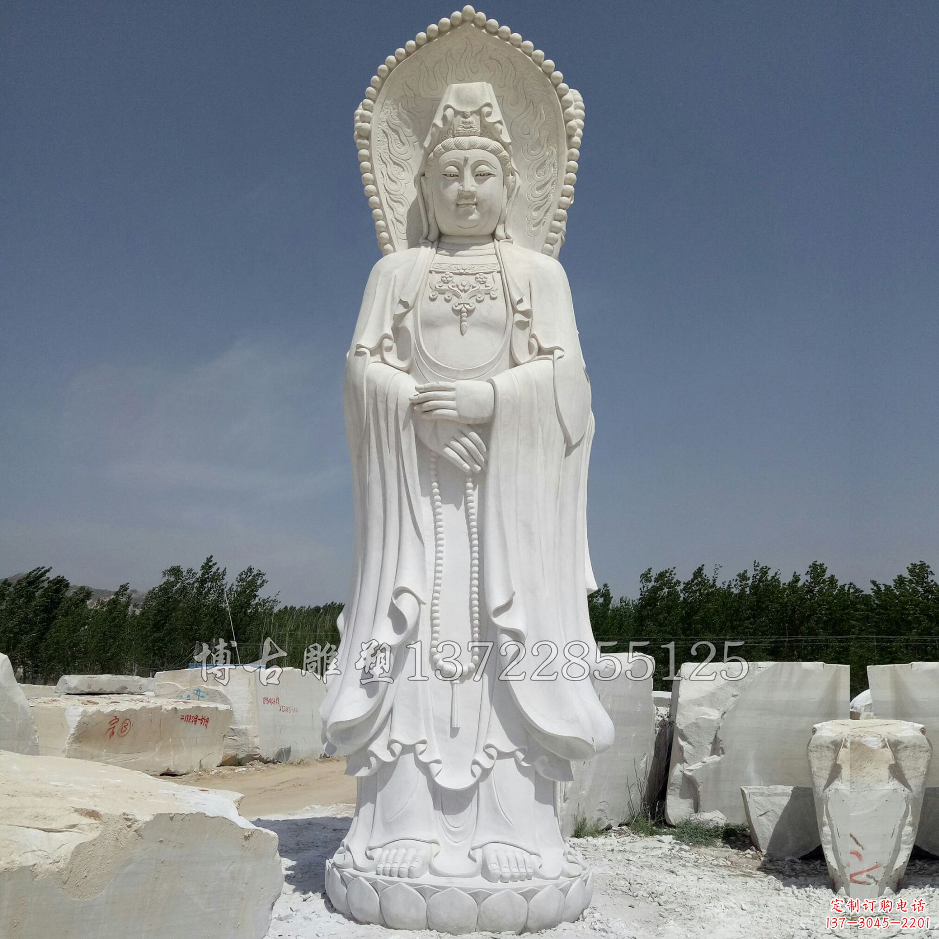 江西观赏性质的三面观音石雕塑