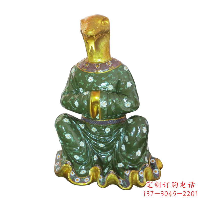 江西独特的彩绘生肖雕塑