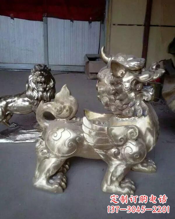 江西中领雕塑:貔貅铜雕精致雕塑