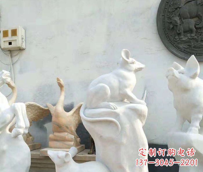 江西独具个性的汉白玉老鼠石雕