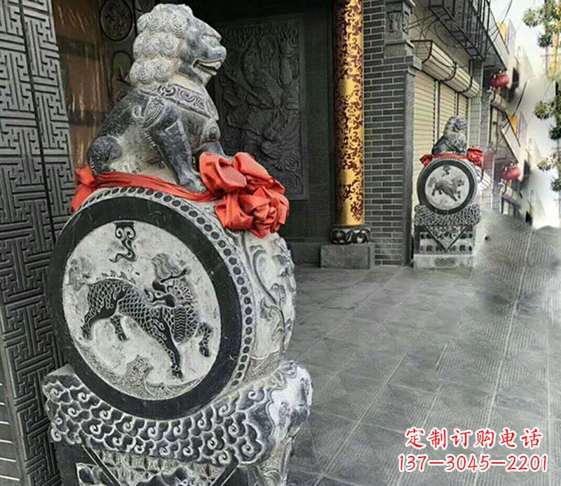 江西狮子抱鼓石门墩雕塑，体现古典风格
