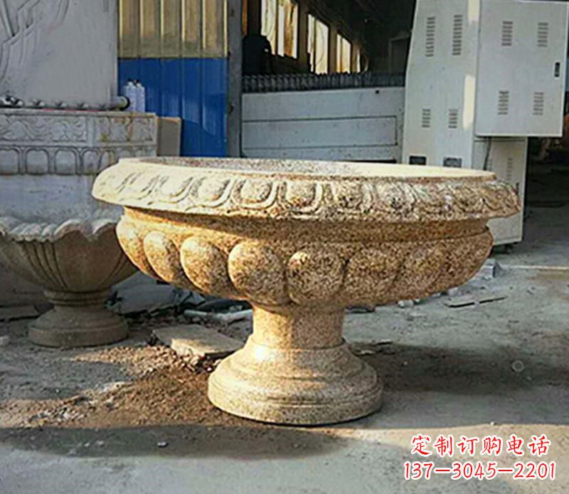 江西领雕塑的石雕花盆雕塑是由一流的雕塑艺术家…