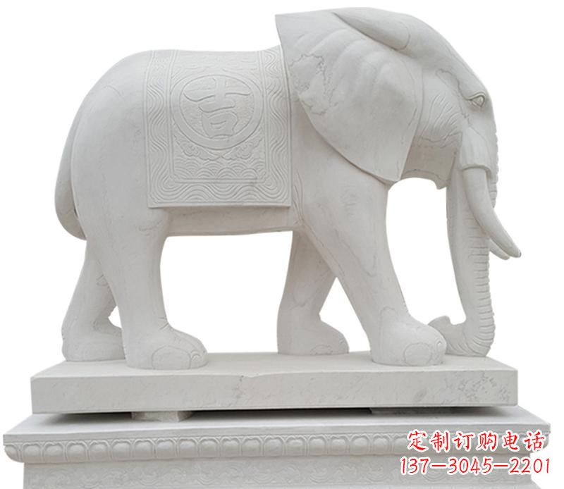 江西石雕公园立式大象雕塑