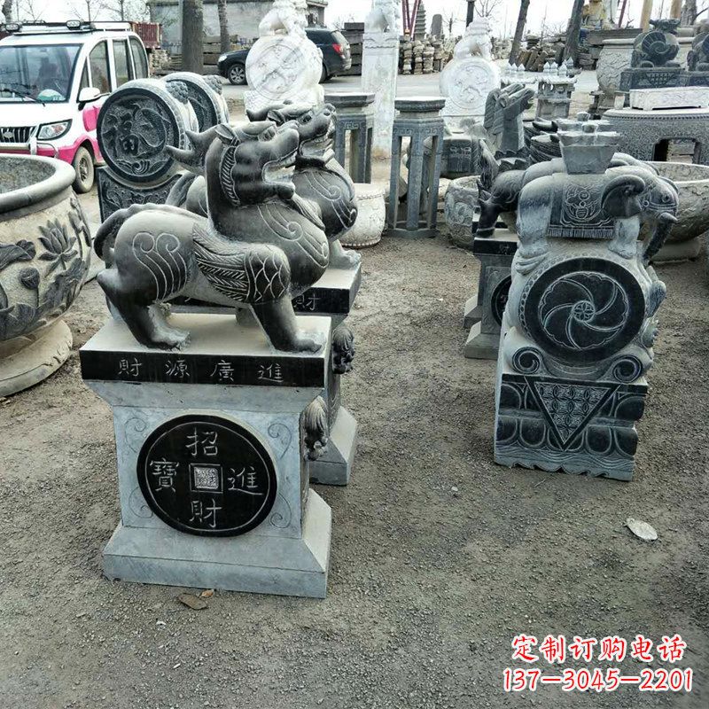 江西中领雕塑拥有一支由经验丰富的石雕大师组成…