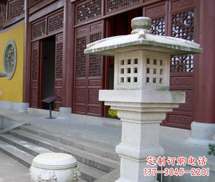 江西寺庙景观镂空石灯石雕