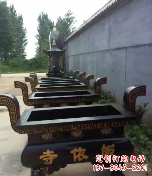 江西寺庙四足方形香炉铜雕