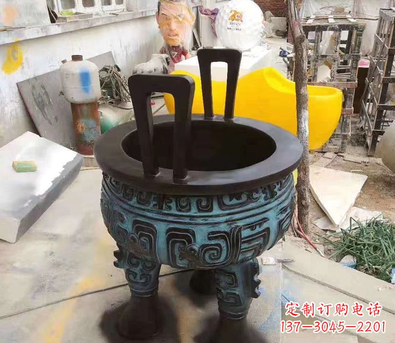 江西寺庙圆型铜雕香炉