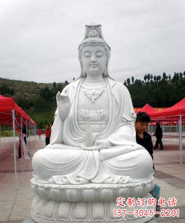 江西寺庙坐式观音雕像