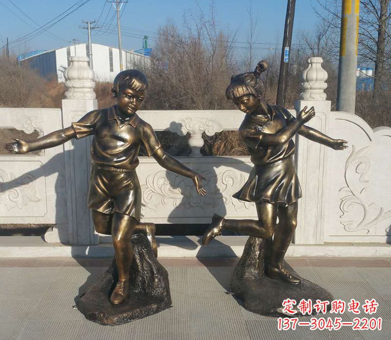 江西踢毽子的儿童铜雕