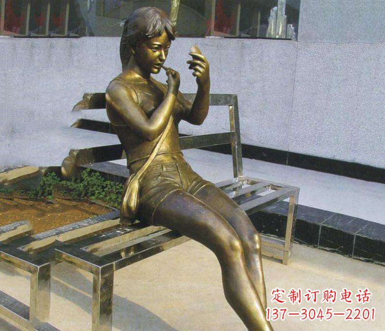 江西铜雕商业街化妆女孩人物雕塑
