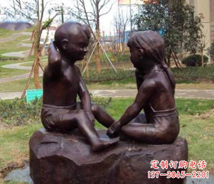 江西铜雕小区玩游戏儿童雕塑