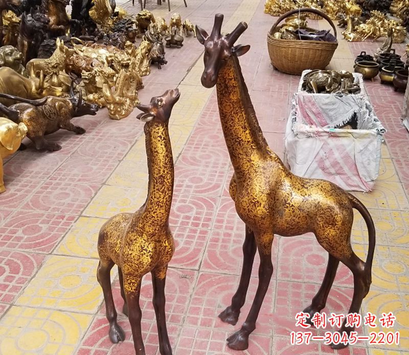 江西铜雕长颈鹿