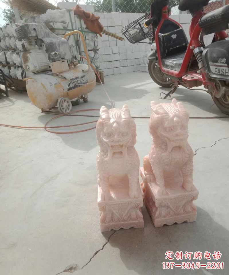 江西晚霞红神兽麒麟动物雕塑