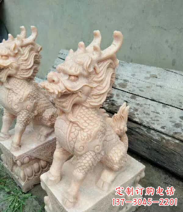 江西晚霞红石雕麒麟