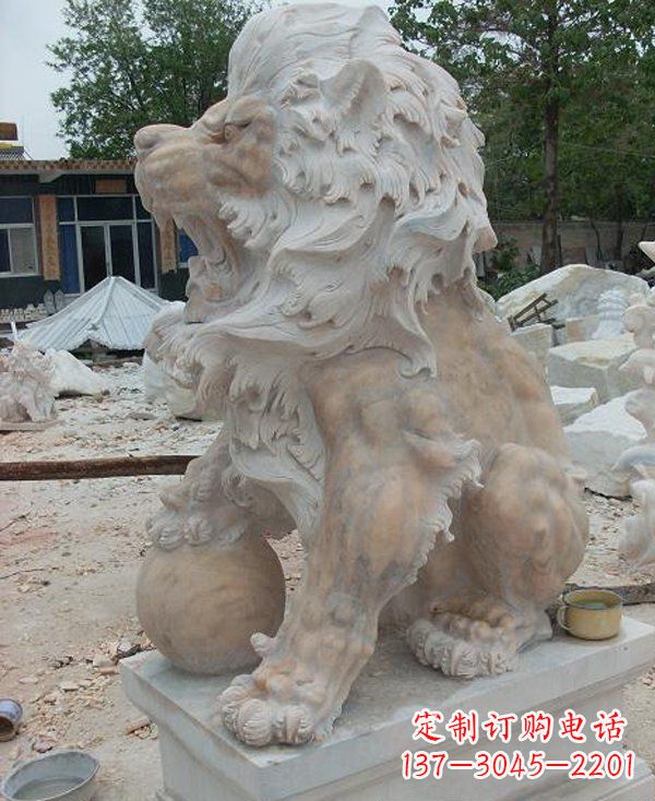 江西晚霞红寺庙门口西洋狮子石雕