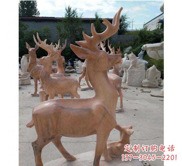 江西晚霞红驯鹿动物公园石雕