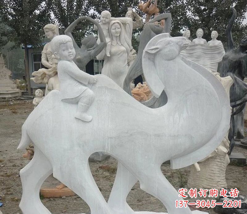 江西小孩骑骆驼石雕