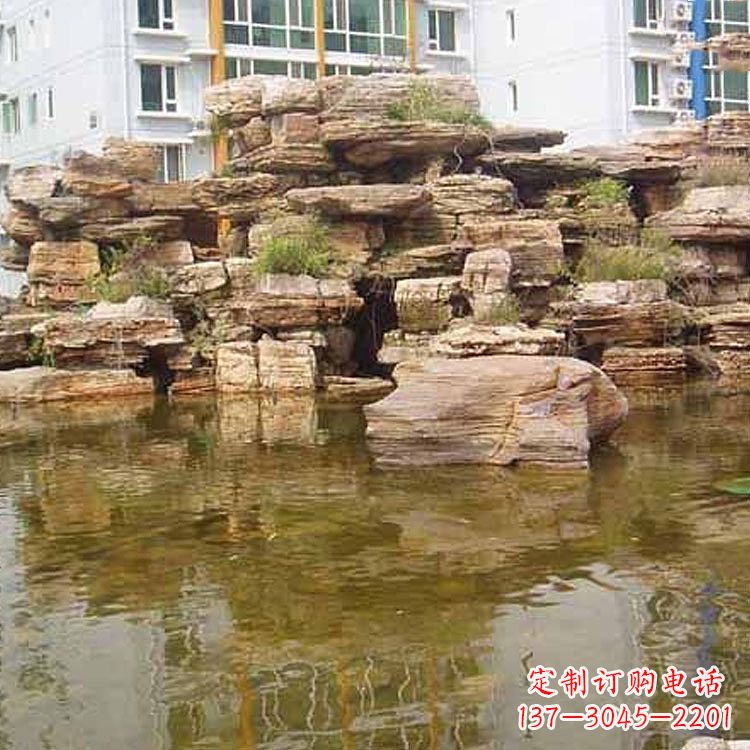 江西小区庭院假山鱼池
