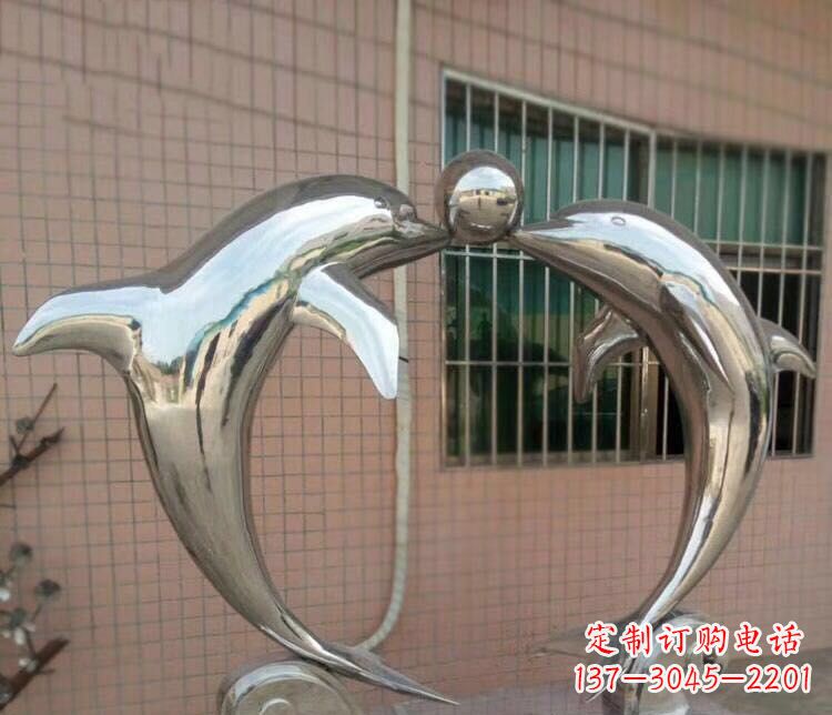 江西校园不锈钢海豚顶球雕塑