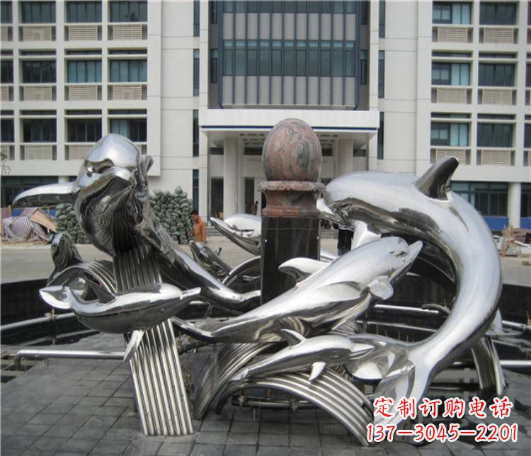 江西校园不锈钢海豚海浪雕塑