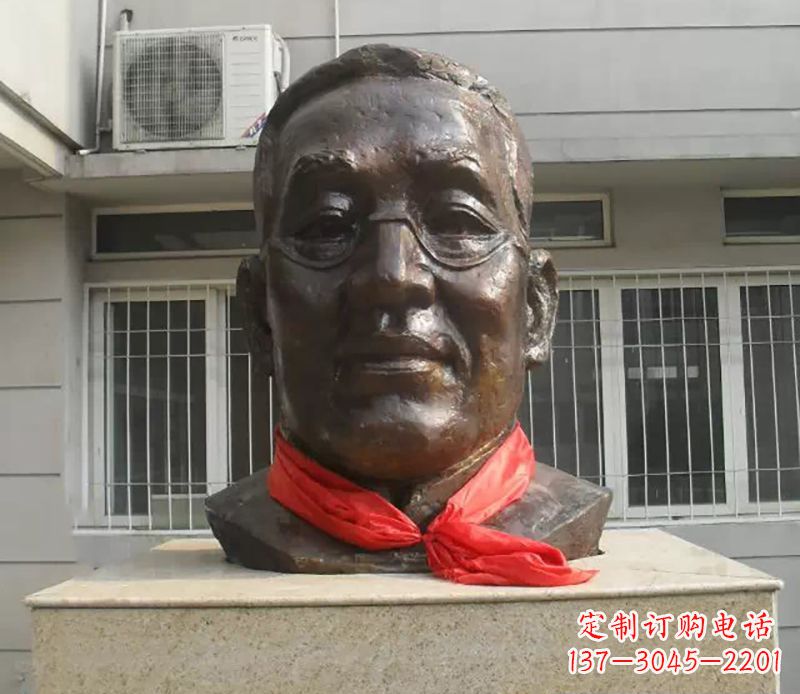 江西张伯岑校园名人头像铜雕