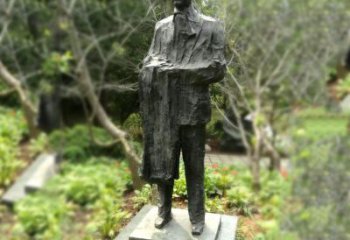 江西徐悲鸿雕塑著名奔马画家公园铜雕像