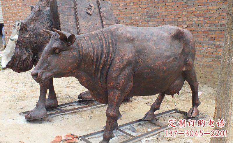江西铸铜奶牛公园动物铜雕