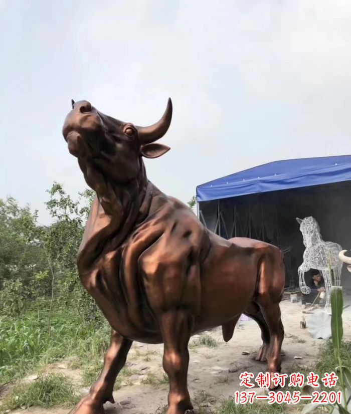江西紫铜牛动物雕塑